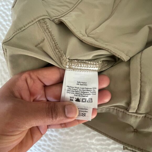 Eddie Bauer Travex Men's Tan Khaki Back Zipper Pockets Pant Shorts Size 38 - Picture 7 of 9
